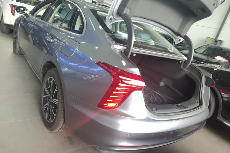 Used Hongqi H5 PHEV 2025 170 Super Hybrid Version Rear Left 45 Deg