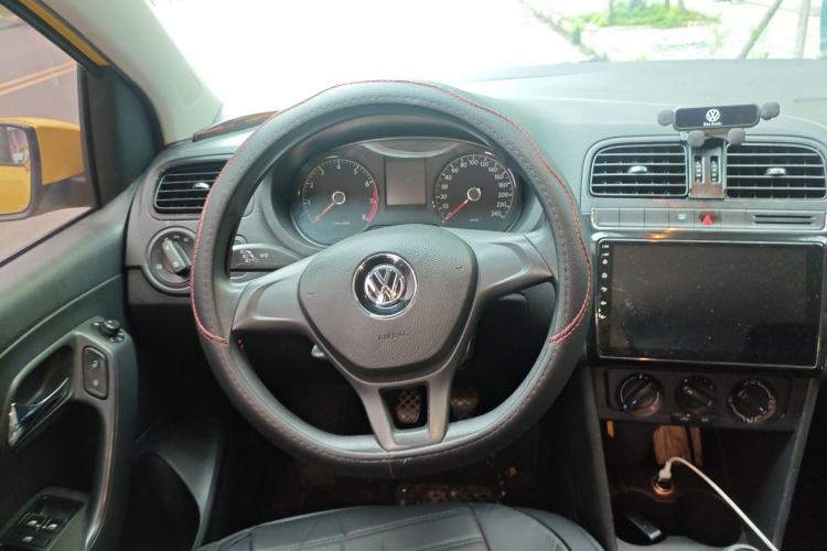 Used Volkswagen Polo 2014 1.4L Manual Fashion Edition