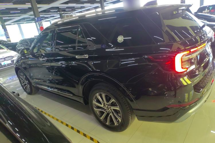 Used Ford Explorer 2024 2.3T EcoBoost All-Wheel Drive Stylish Plus Version 7 Seats
