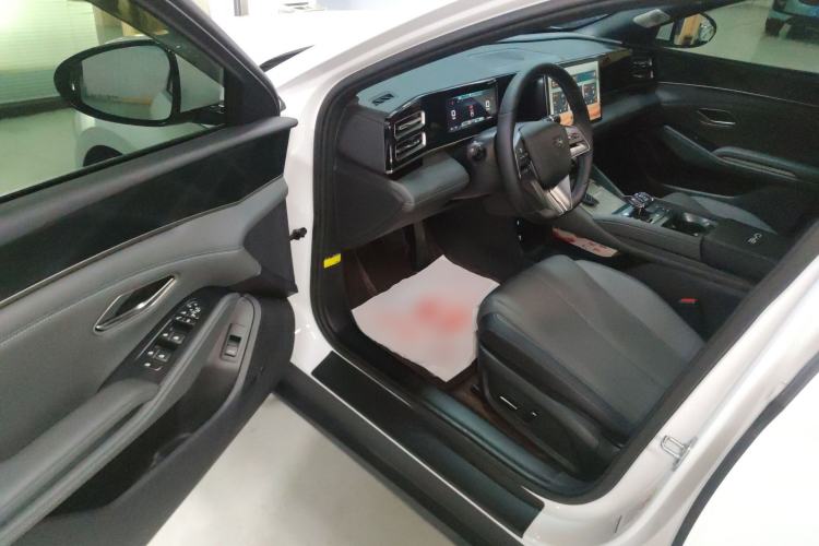 Used BYD Qin L 2024 DM-i 80KM Beyond Model