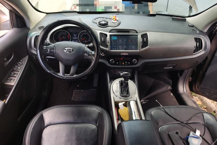 Used Kia Sportage R 2016 2.0L Automatic Two-Wheel Drive DLX Center Console