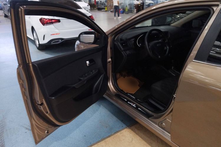 Used Kia K2 2015 Sedan 1.4L Automatic GLS
