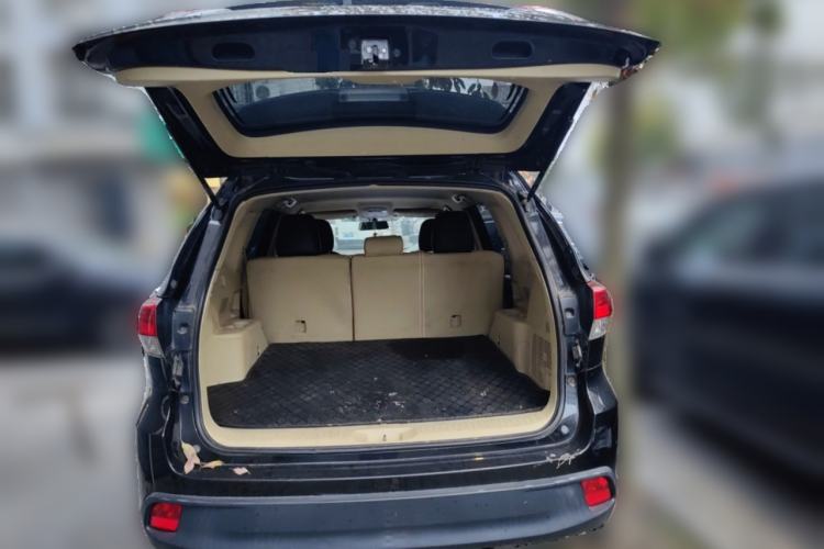 Used Toyota Highlander 2018 2.0T Two-Wheel Drive Elite Version 5 Seats China VI Standard
