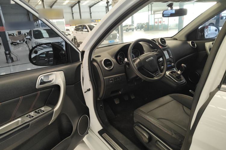 Used Haval H6 2016 Upgraded Model 1.5T Manual Two-Wheel Drive Urban Version