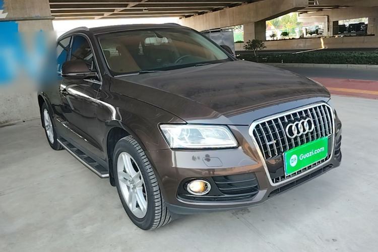 Used Audi Q5 2017 40 TFSI Technology Edition Front Right 45 Deg