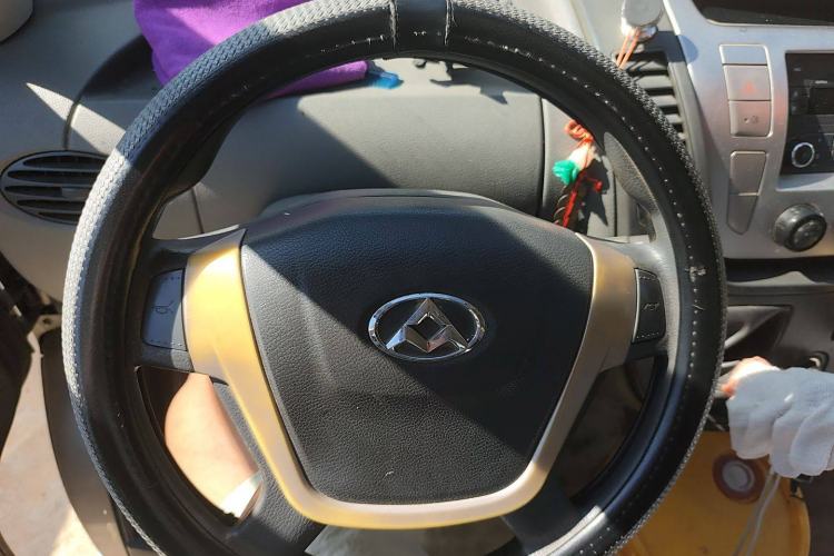 Used SAIC MAXUS Xintu V80 2017 2.5T 5-Speed Manual Aoyuntong National V Long Wheelbase Mid-Roof 6-10 Seater
