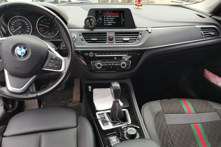 Used BMW 1 Series 2017 118i Sport Edition Center Console