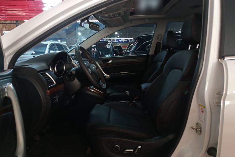 Used Haval H6 2015 Revised Version Sport Edition 1.5T Manual Transmission Two-Wheel Drive Elite Grade
