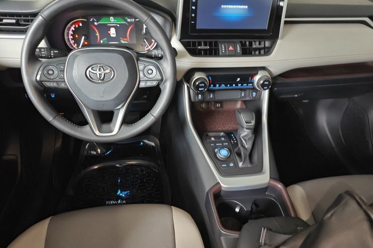 Used Toyota RAV4 2020 2.0L CVT Four-Wheel Drive Prestige Edition
