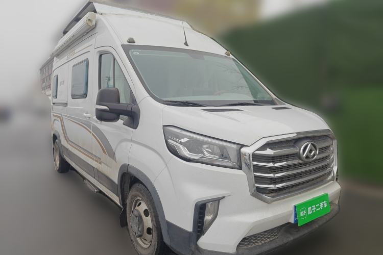 Used SAIC MAXUS V90 RV 2021 2.0T Travel Master V90 Self-Propelled Class B RV Deluxe Edition with a Horizontal Bed Front Right 45 Deg