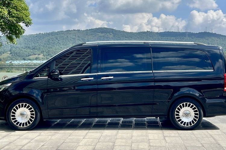 Used Mercedes-Benz V-Class 
