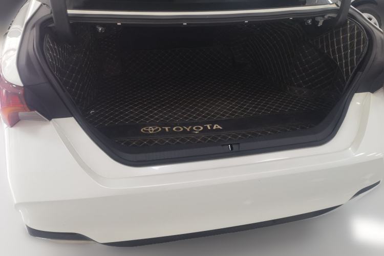 Used Toyota Avalon 2021 2.5L Luxury Edition Trunk