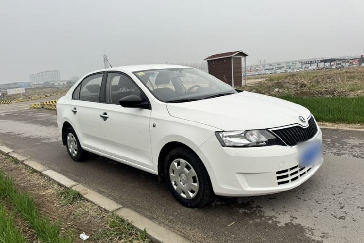 Used Skoda Rapid 2016 1.6L Manual Front-Wheel-Drive Version