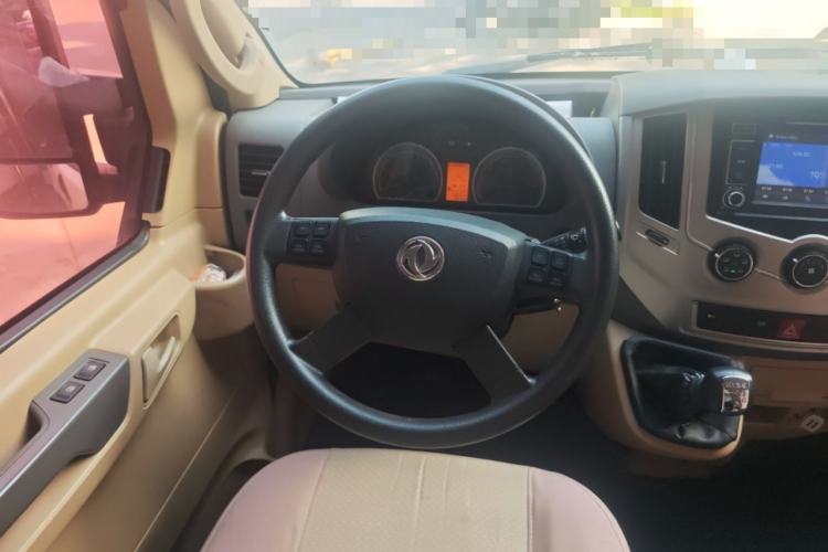 Used Dongfeng Yufeng 2016 2.5T Lingyun Edition Yulibao Premium Short Wheelbase Mid-Roof ZD25