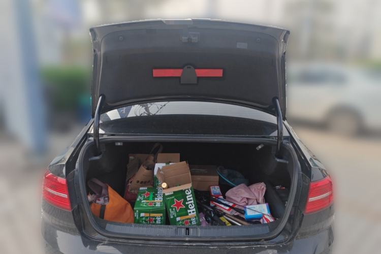 Used Volkswagen Magotan 2017 330TSI DSG Luxury Model Trunk