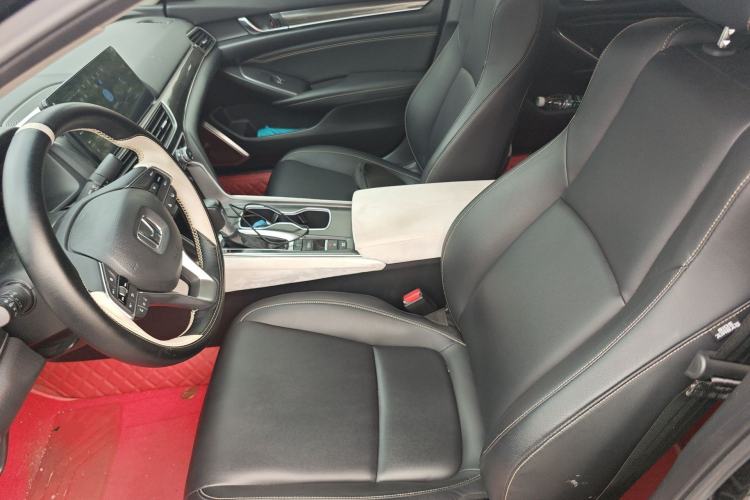 Used Honda Accord 2022 260TURBO Phantom Night · Prestige Edition Left Front Seat