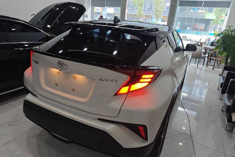 Used Toyota C-HR 2022 2.0L Leading Edition