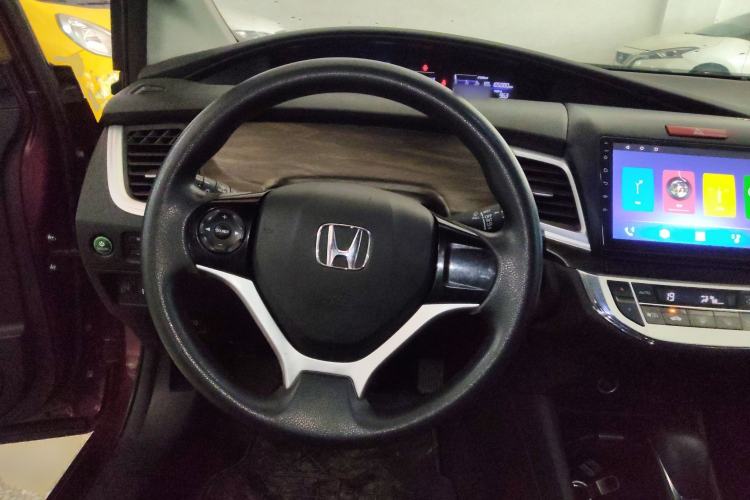 Used Honda Jade 2017 1.8L automatic Comfort version 5 seats
