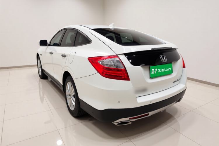 Used Honda Crosstour 2014 2.4L Luxury Edition Exterior 3