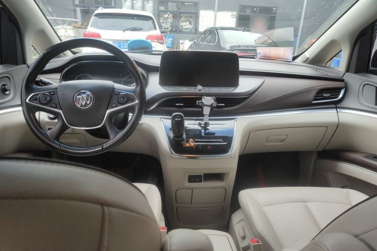 Used Buick GL8 2021 Land Cruiser Executive 652T Premium Model Center Console