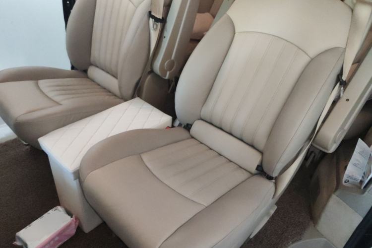 Used Mercedes-Benz Viano 2015 3.0L Partner Edition