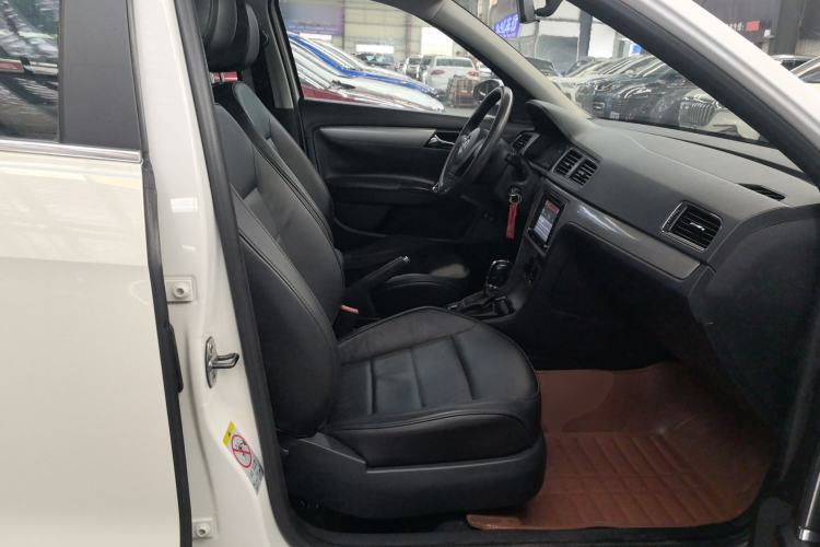 Used Volkswagen Lavida 2013 Revised Version 1.4 TSI DSG Comfort Edition
