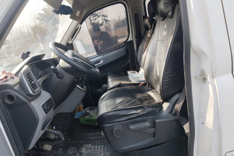 Used SAIC MAXUS Xintu V80 2021 2.0T Manual Classic Aoyuntong 127 PS Mid-axle Mid-roof 6/7/8/9-Seater