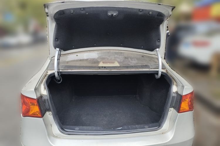 Used Roewe 350 2014 1.5L Automatic Xunda Edition
