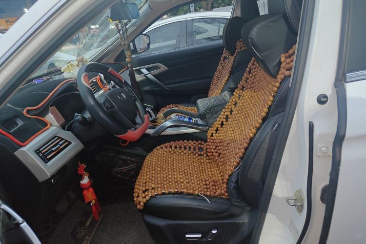 Used Geely Auto Emgrand X7 Sport 2020 1.8TD DCT Two-Wheel Drive Smart Connect 4G-Enabled Version
