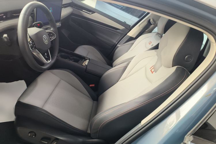 Used Volkswagen ID.7 VIZZION 2024 AIR model Left Front Seat