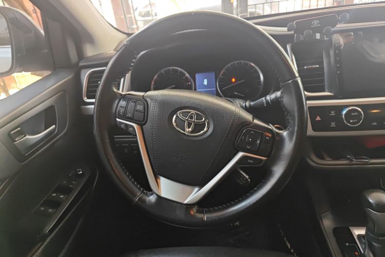 Used Toyota Highlander 2015 2.0T Four-Wheel Drive Luxury Edition 7-Seater
