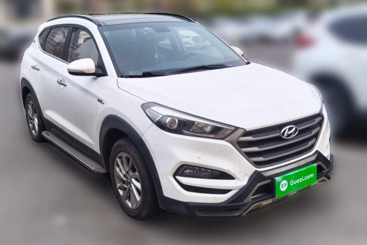 Used Hyundai Tucson 2018 1.6T Dual-Clutch Two-Wheel Drive 15th Anniversary Special Edition Front Right 45 Deg