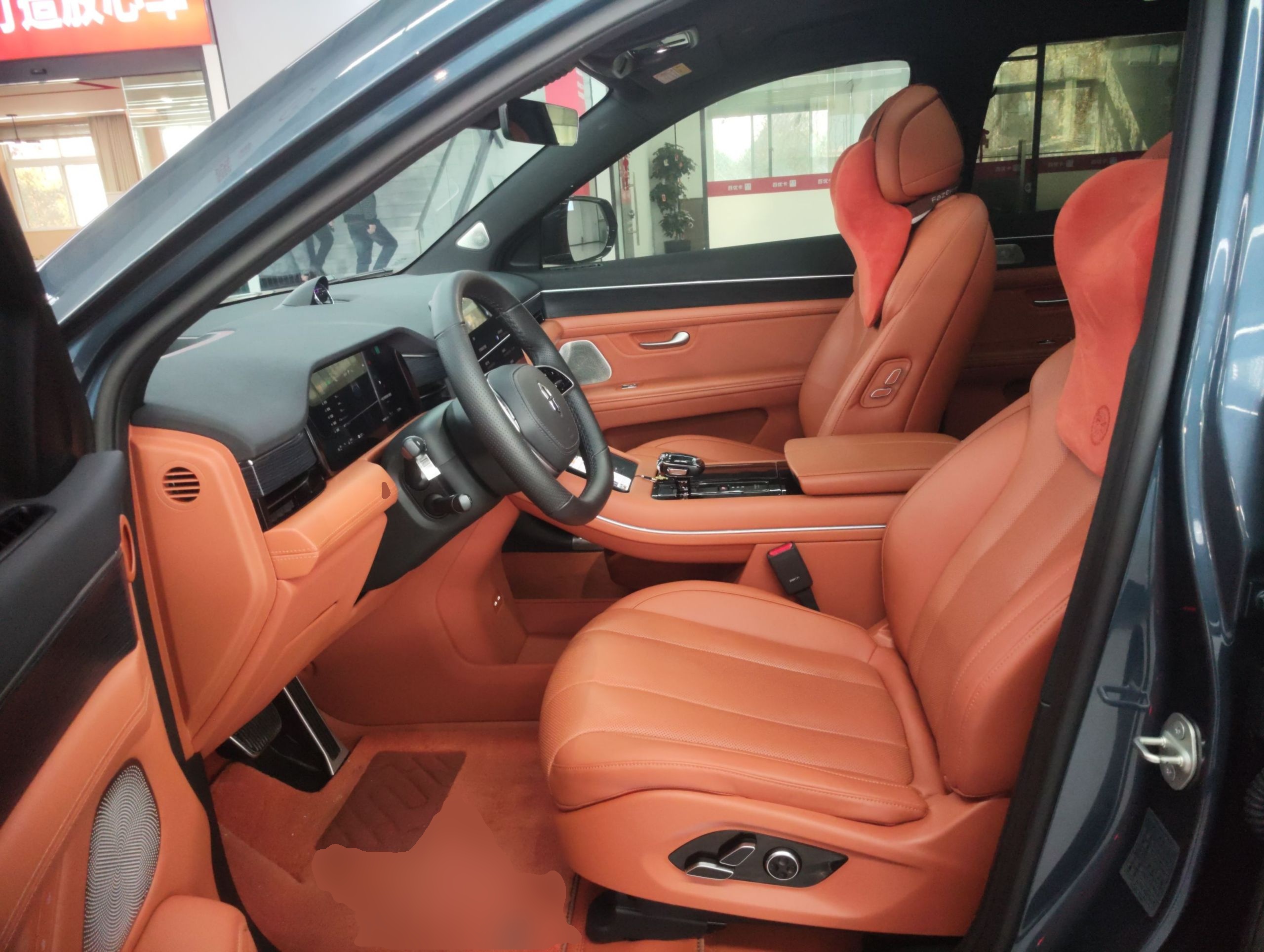 Переднее сиденье в автомобиле