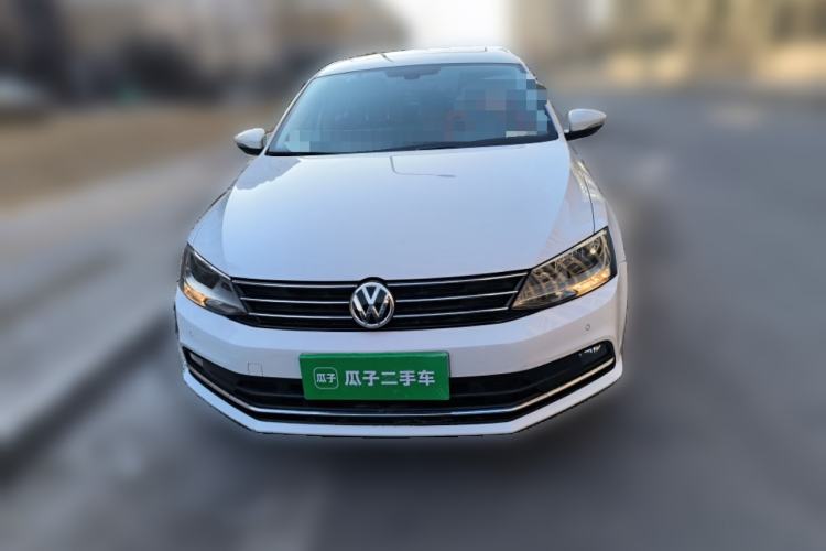 Used Volkswagen Sagitar 2015 230TSI Automatic Luxury Model
