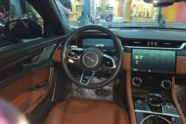 Used Jaguar XFL 2021 XFL 2.0T P250 Two-Wheel-Drive Elite Sport Edition Steering Wheel