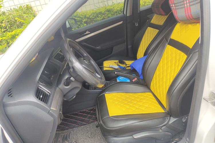 Used Volkswagen Lavida 2015 1.6L Manual Fashion Edition
