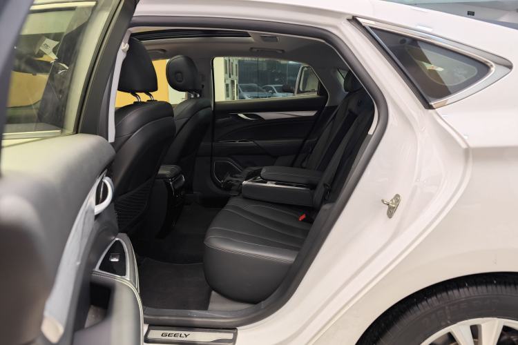 Used Geely Auto Emgrand GT 2018 1.5T MHEV Yaoxiang Edition
