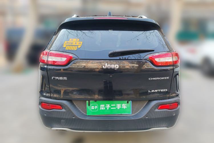 Used Jeep Cherokee 2017 2.0L Superior Edition