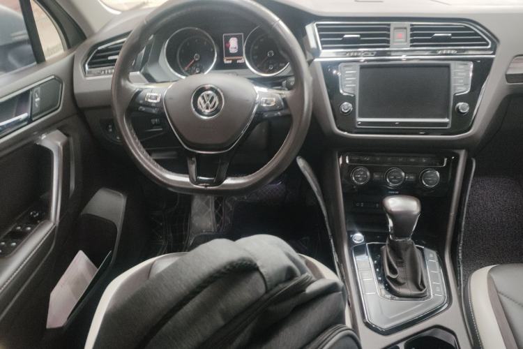 Used Volkswagen Tiguan L 2018 Facelift 330TSI Automatic Two-Wheel Drive Luxury Edition
