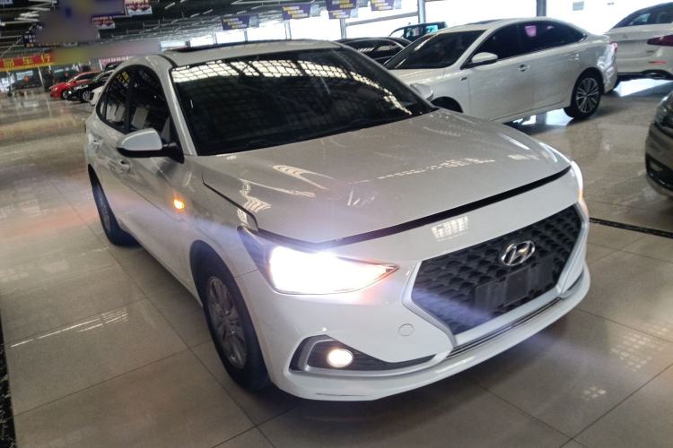 Used Hyundai Celesta 2017 1.6L Automatic Enjoyment Version GLS