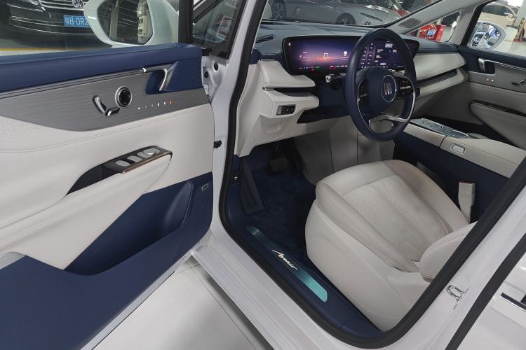 Used Buick GL8 New Energy 2024 Lu Zun Luxury Edition 6-Seater Driver Seat