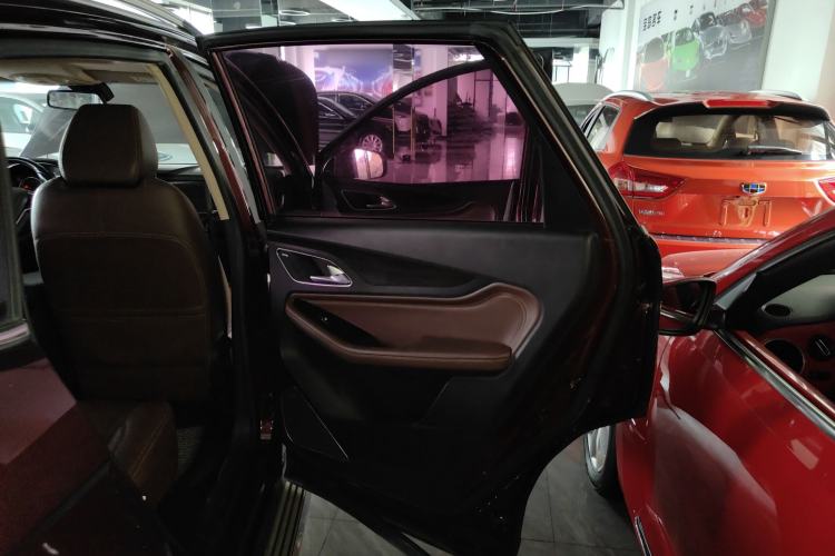 Used Baojun 560 2017 1.5T DCT Flagship Model 7 Seats