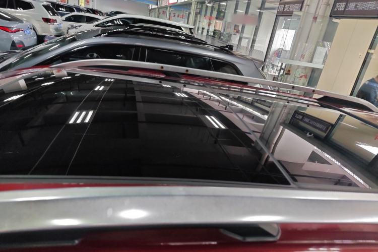 Used Chevrolet Equinox 2017 550T Automatic All-Wheel-Drive Top-Tier Version Roof