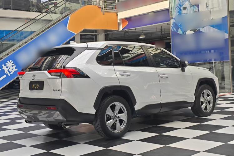 Used Toyota RAV4 2021 2.0L CVT Two-Wheel Drive Fashion Edition