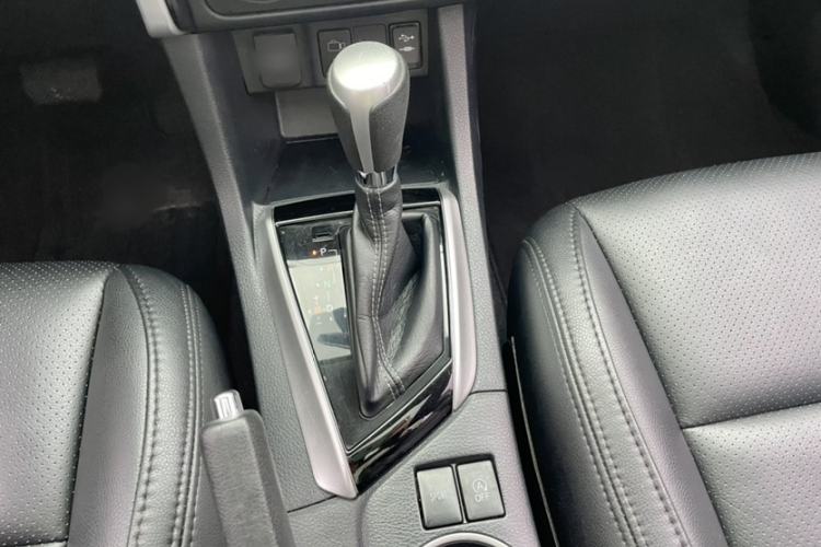 Used Toyota Levin 2017 Revised 185T CVT Elite Edition China V Standard Gear Lever