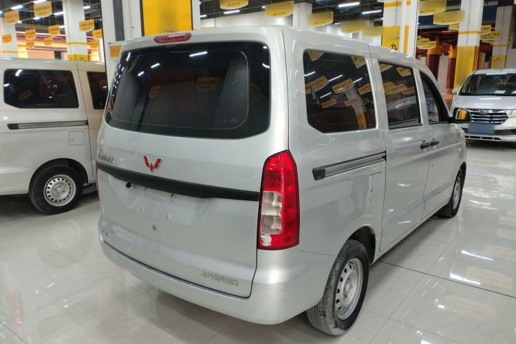 Used Wuling Hongguang V 2022 1.5L Jingqu Version Hydraulic Power Steering LAR