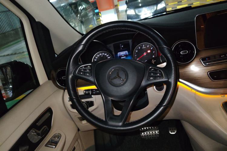 Used Mercedes-Benz V-Class 2021 V 260 L Long-wheelbase Luxury Edition