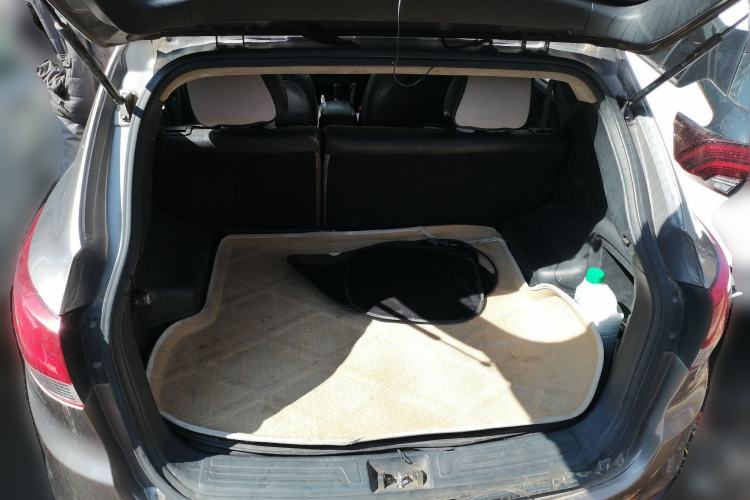 Used Hyundai ix35 2013 2.0L Automatic Two-Wheel Drive Smart GLS China IV Standard Trunk