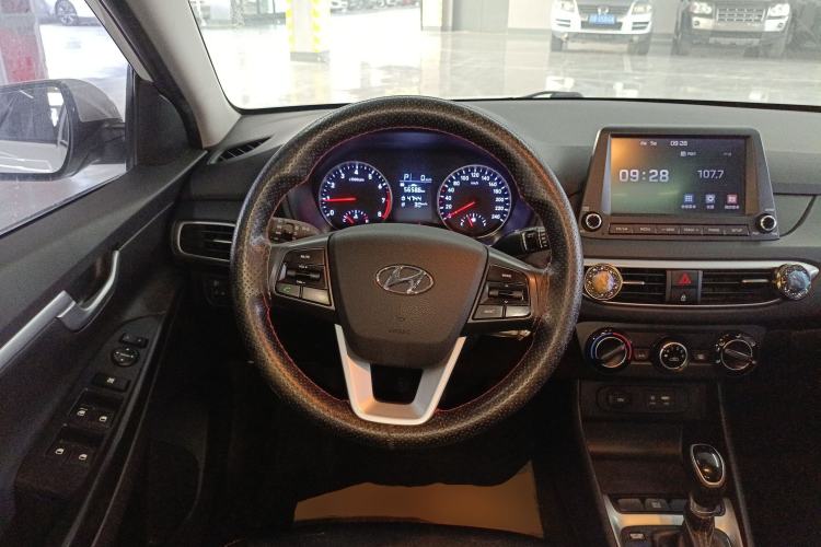 Used Hyundai Celesta 2017 1.6L Automatic Enjoyment Version GLS