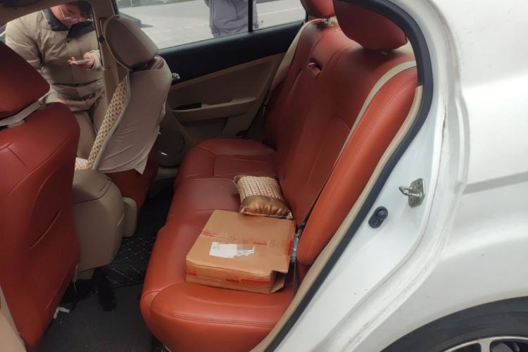 Used Bestune B50 2013 1.6L automatic luxury version
